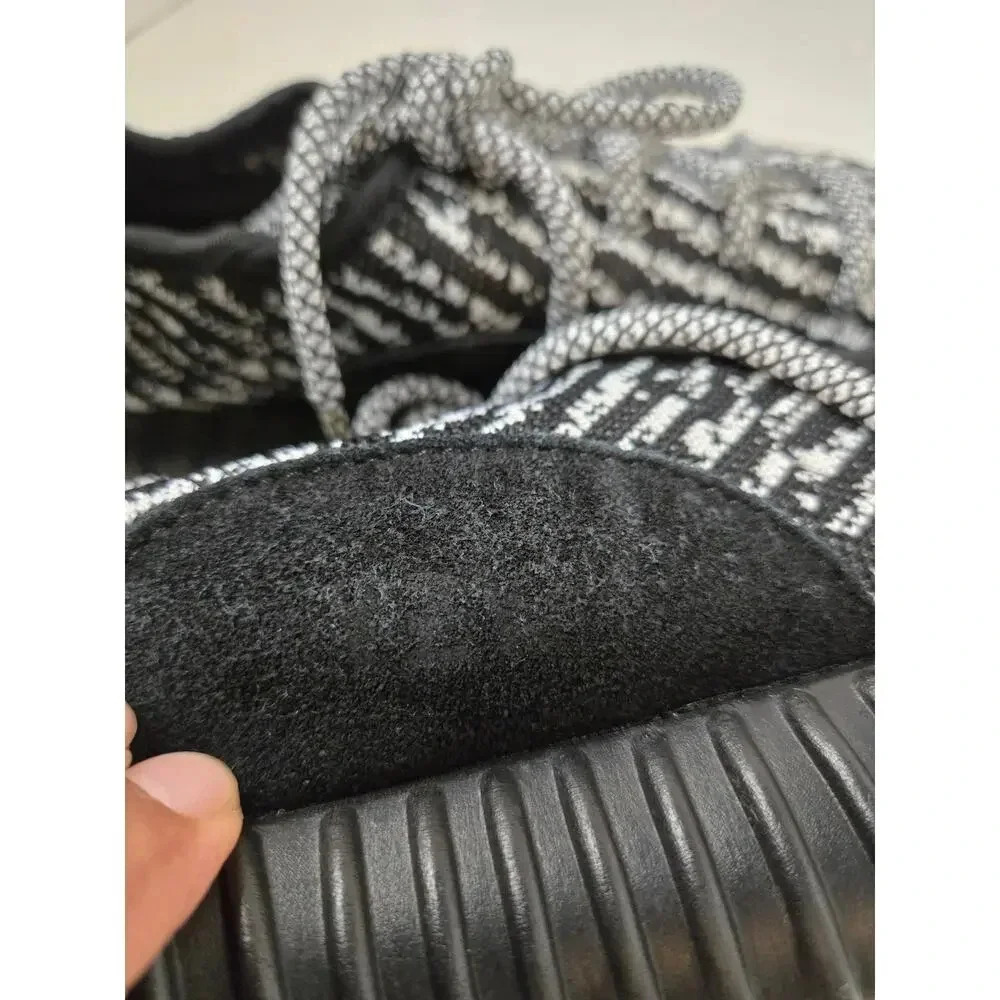 Adidas Yeezy Boost Sneakers Size 9.5 - Picture 6 of 9